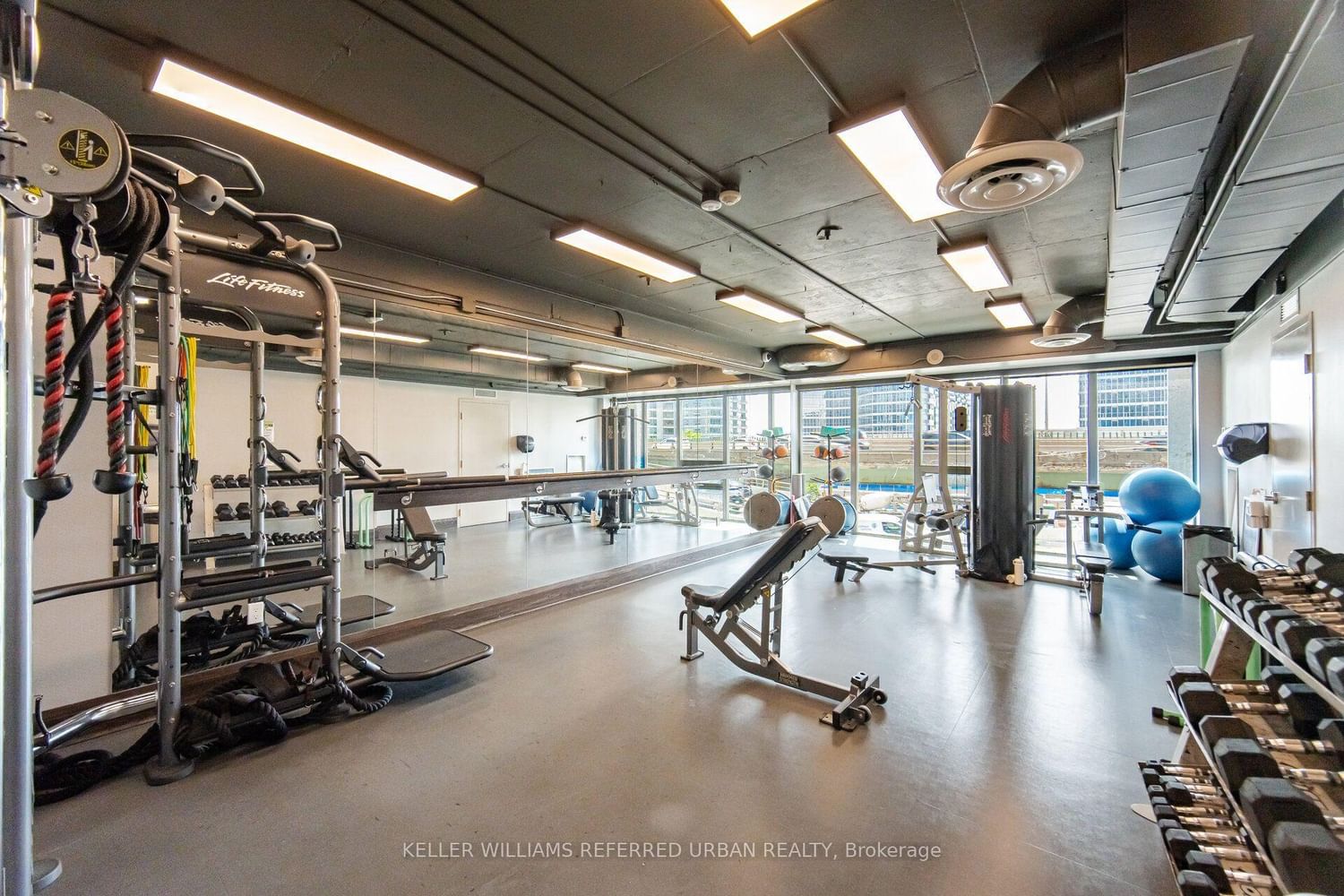 19 Grand Trunk Crescent • #3708 • Toronto, ON photo 23