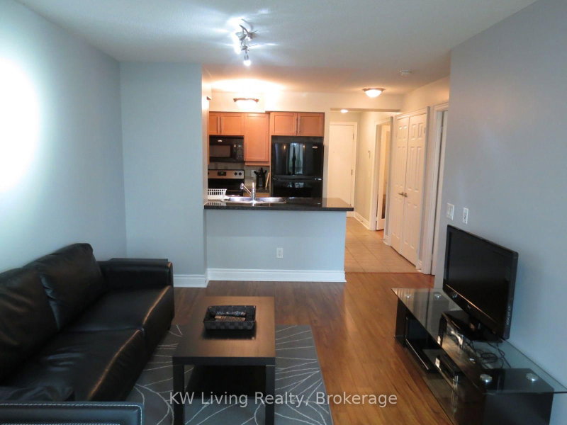 423 - 25 Greenview Avenue