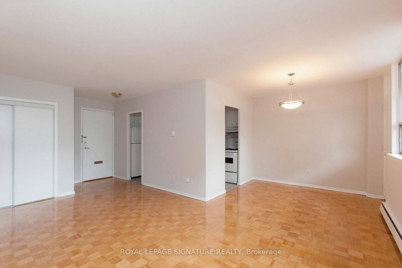 601 - 525 Eglinton Avenue