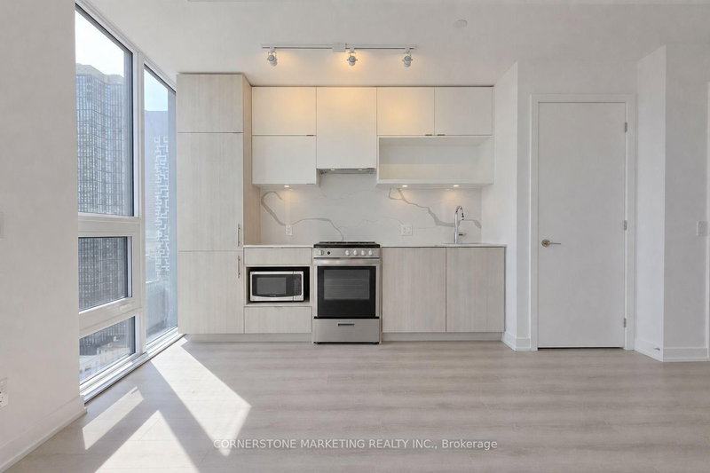 2906 - 100 Queen Street E
