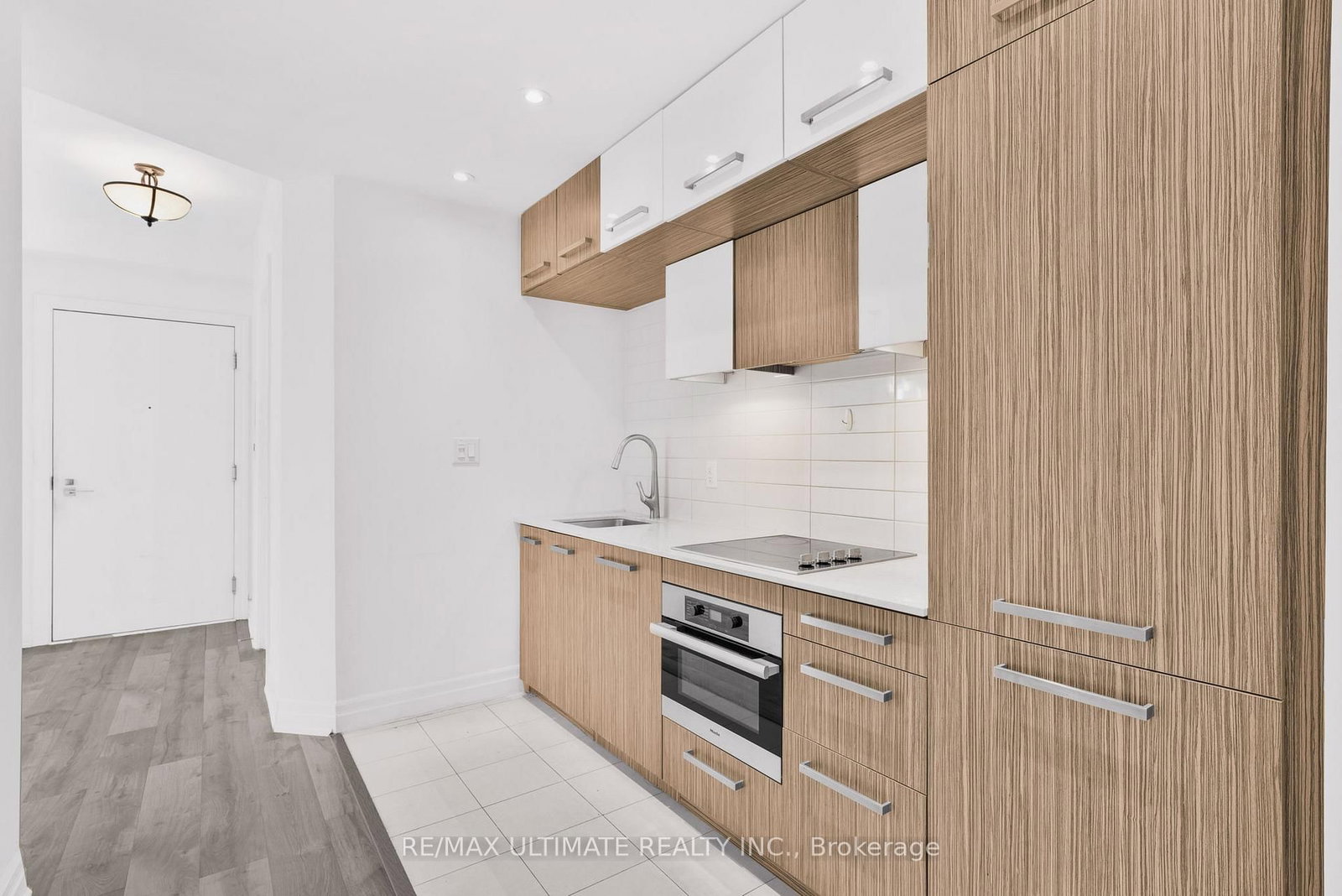 8 The Esplanade Street • #506 • Toronto, ON photo 15