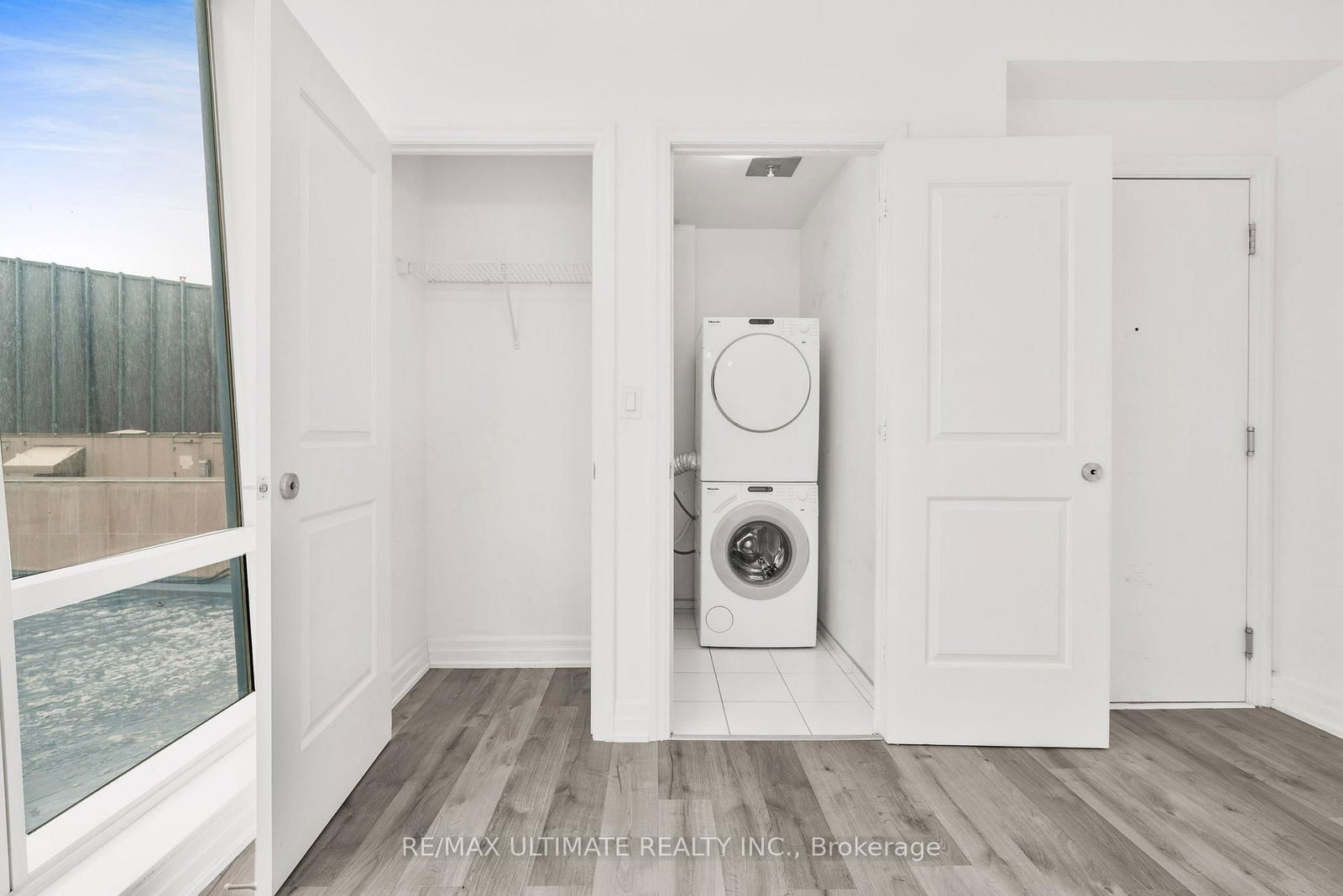 8 The Esplanade Street • #506 • Toronto, ON photo 19