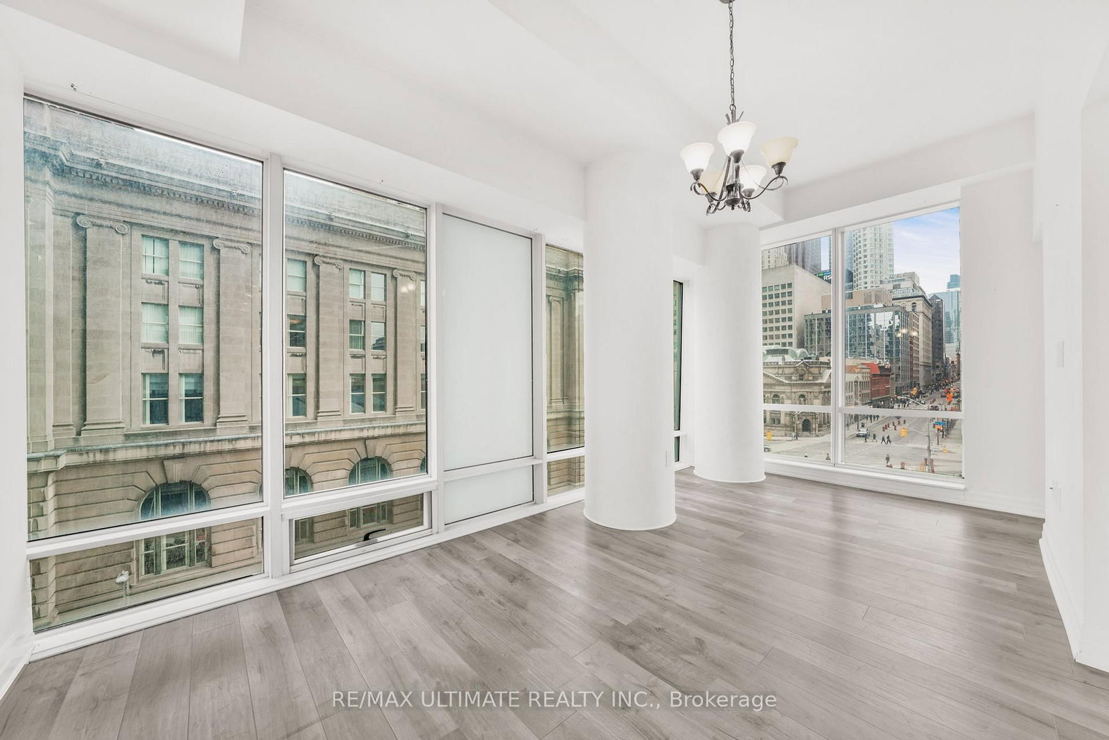 8 The Esplanade Street • #506 • Toronto, ON photo 23