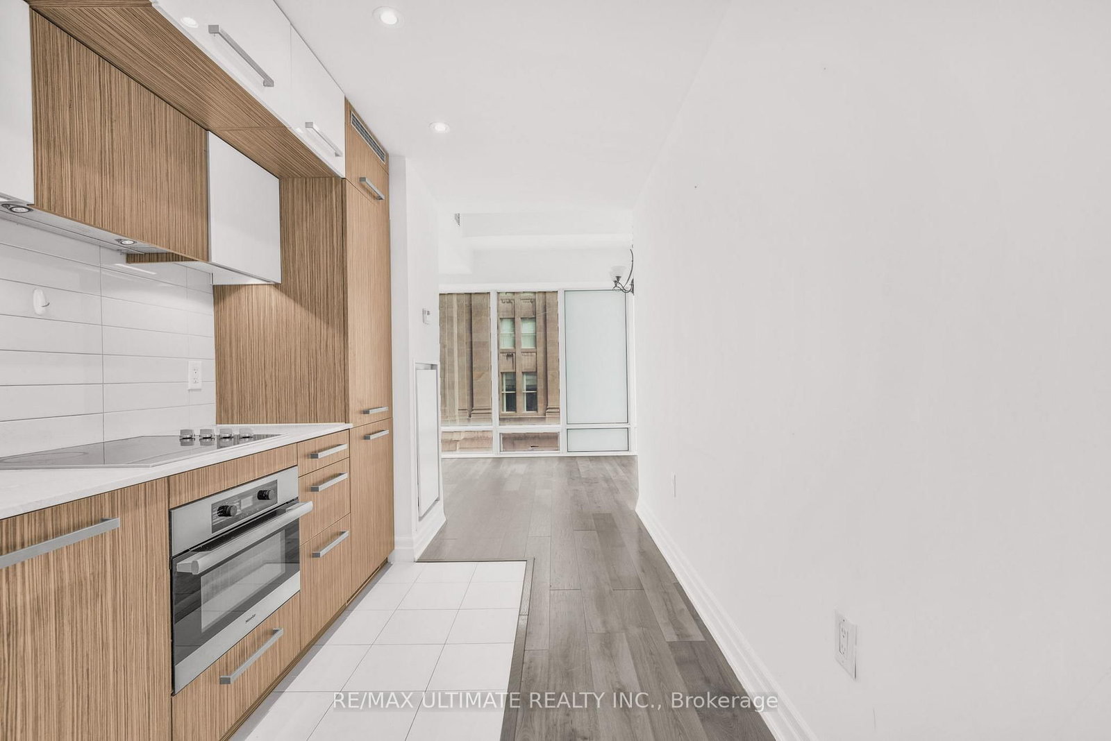 8 The Esplanade Street • #506 • Toronto, ON photo 8