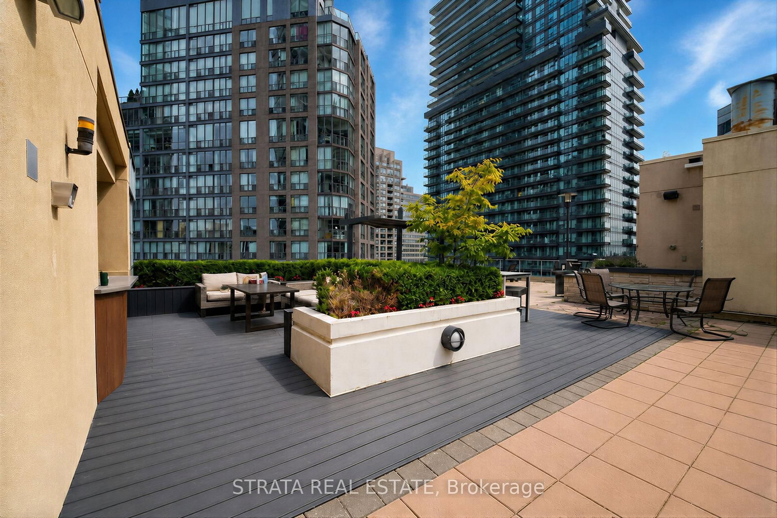 11 St Joseph Street • #304 • Toronto, ON photo 24
