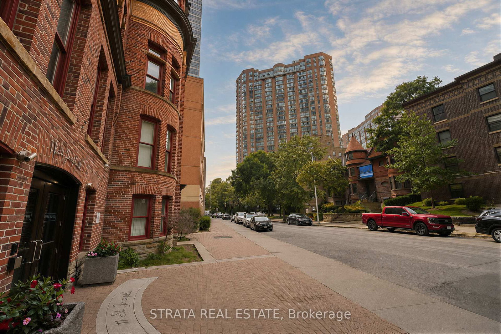 11 St Joseph Street • #304 • Toronto, ON photo 3