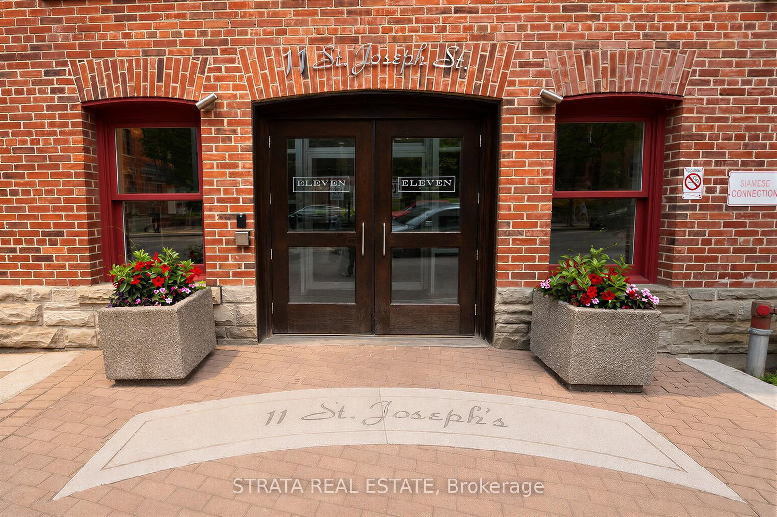11 St Joseph Street • #304 • Toronto, ON photo 4