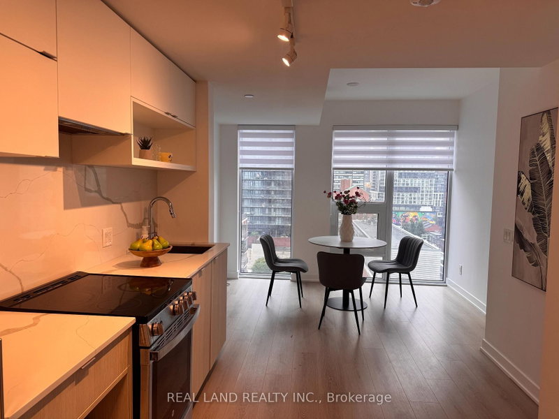 1603 - 100 Queen Street E
