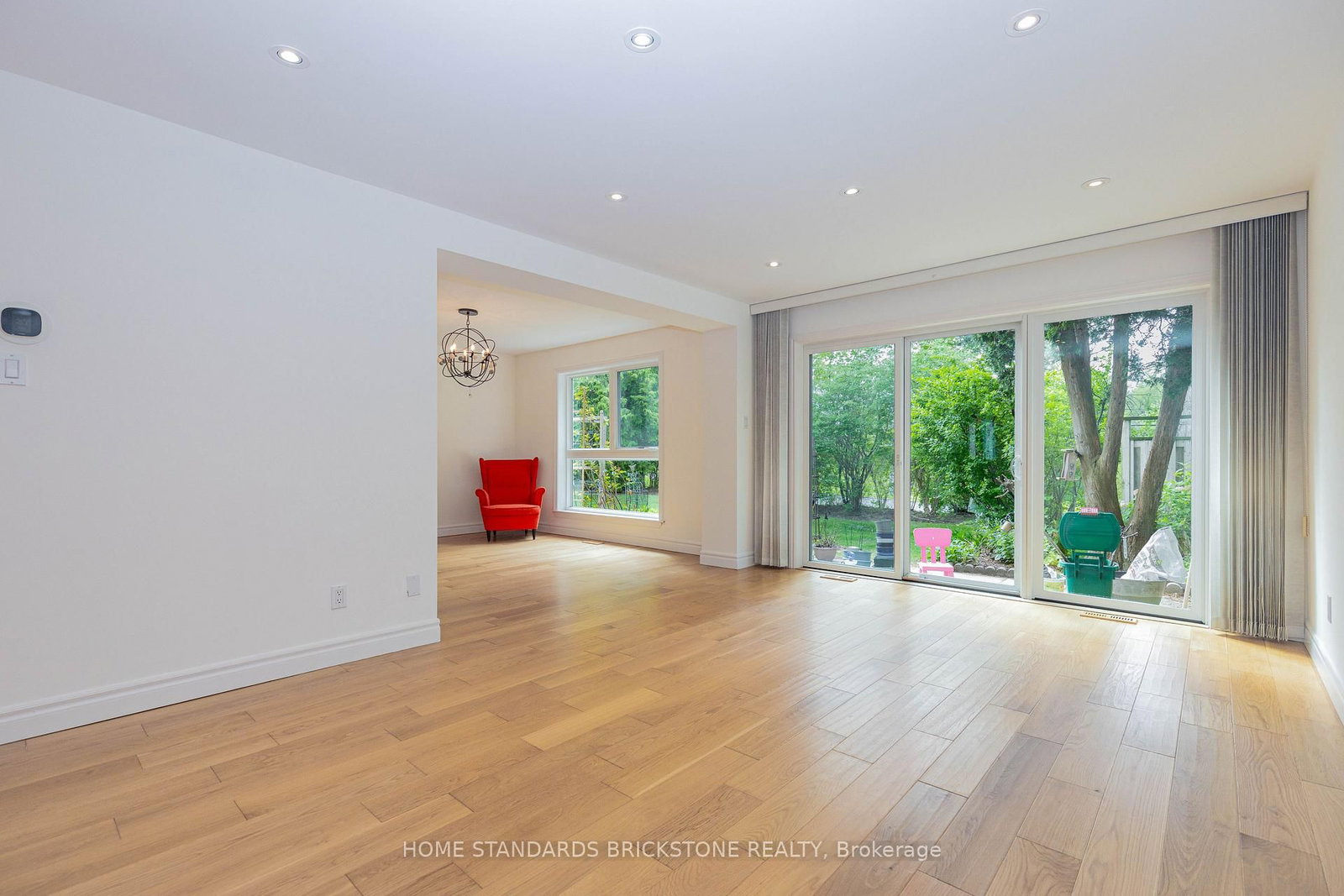 27 Proudbank Millway • #50 • Toronto, ON photo 8