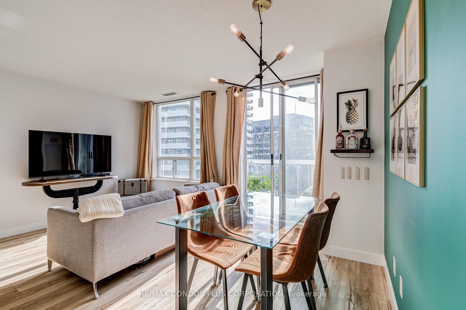 43 Eglinton Avenue E • #1901 • Toronto, ON photo 11