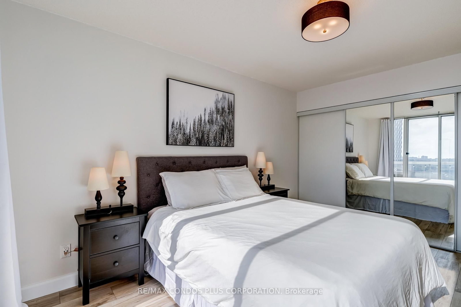 43 Eglinton Avenue E • #1901 • Toronto, ON photo 14