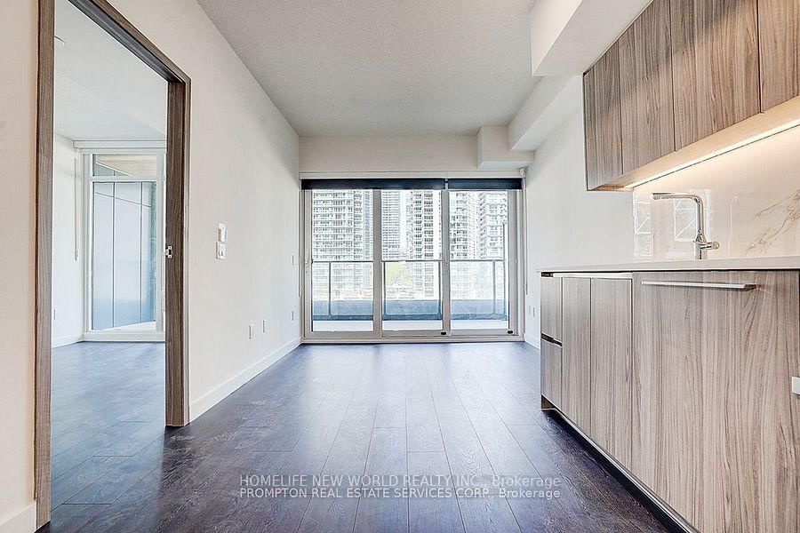1 Concord Cityplace Way • #538 • Toronto, ON photo 10