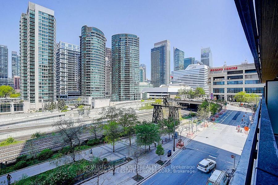 1 Concord Cityplace Way • #538 • Toronto, ON photo 23
