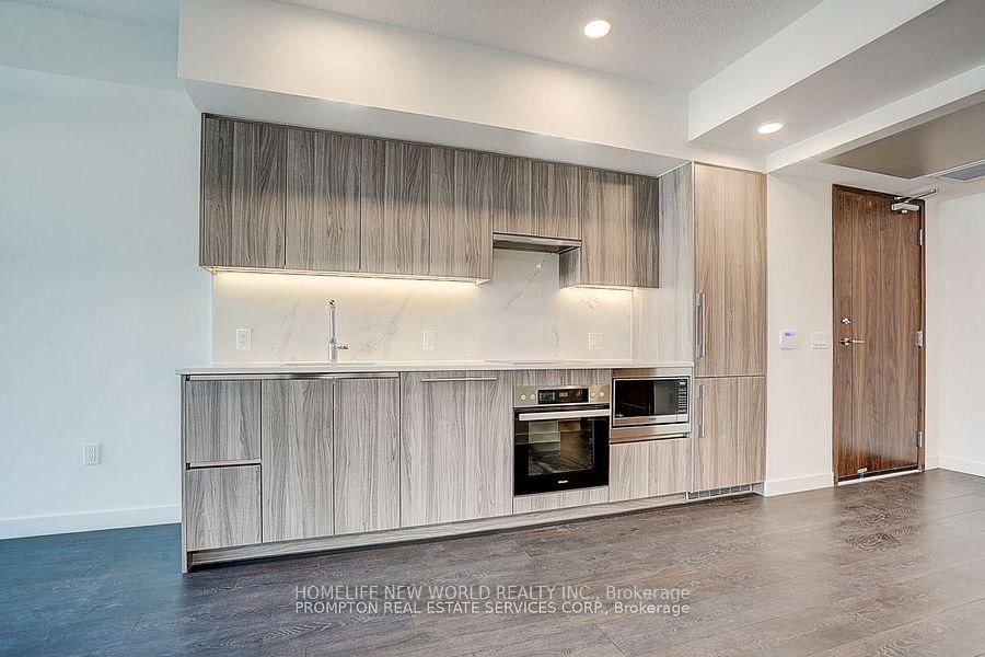 1 Concord Cityplace Way • #538 • Toronto, ON photo 8