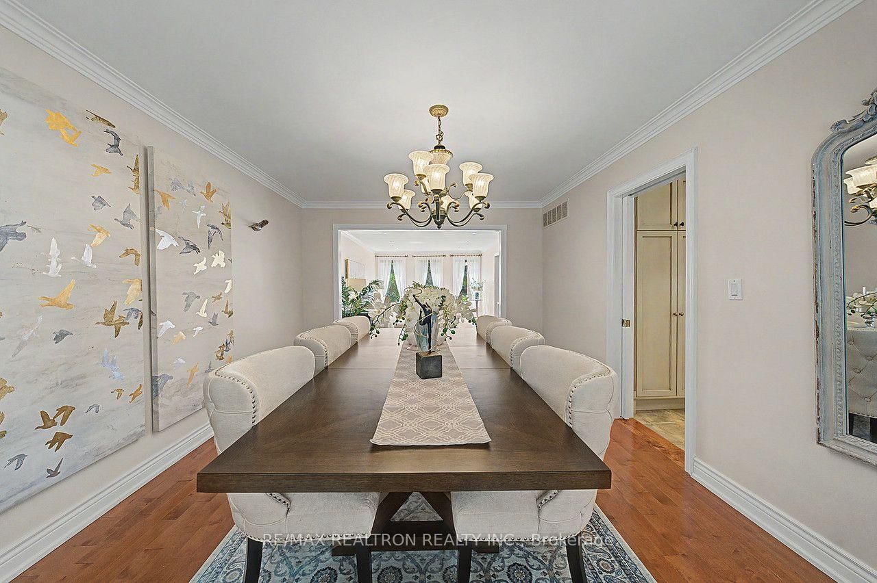 77 Mossgrove Trail • Toronto, ON photo 12