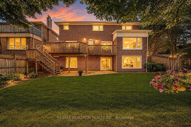 77 Mossgrove Trail