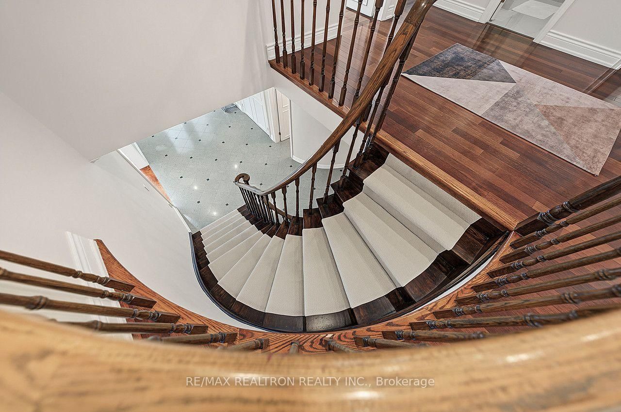 77 Mossgrove Trail • Toronto, ON photo 27