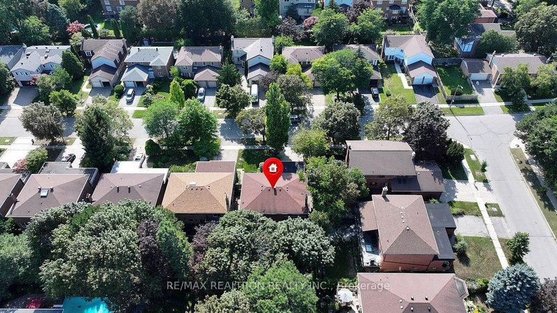 77 Mossgrove Trail