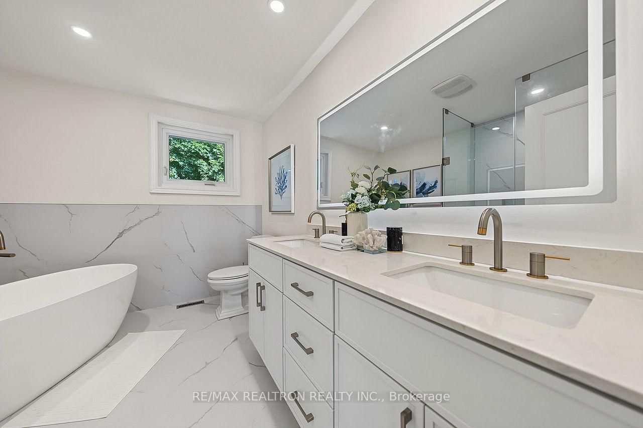 77 Mossgrove Trail • Toronto, ON photo 31