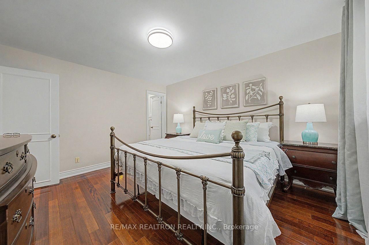 77 Mossgrove Trail • Toronto, ON photo 37