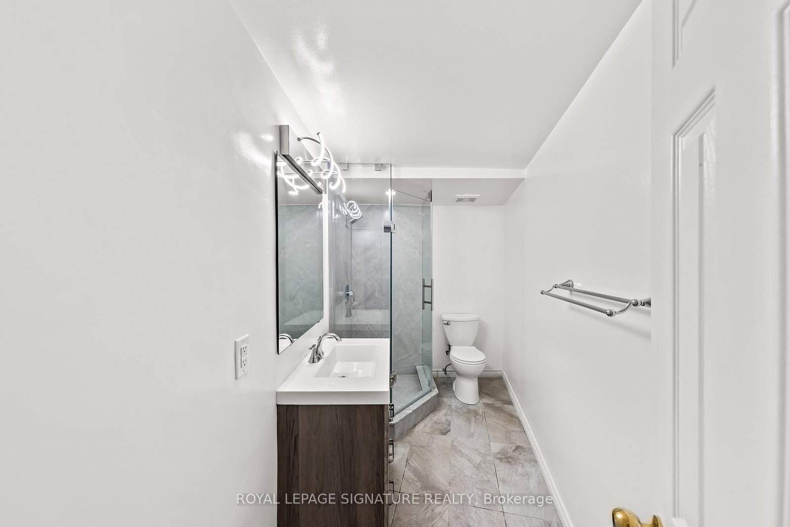 109 Jenny Wren Way • #62 • Toronto, ON photo 38
