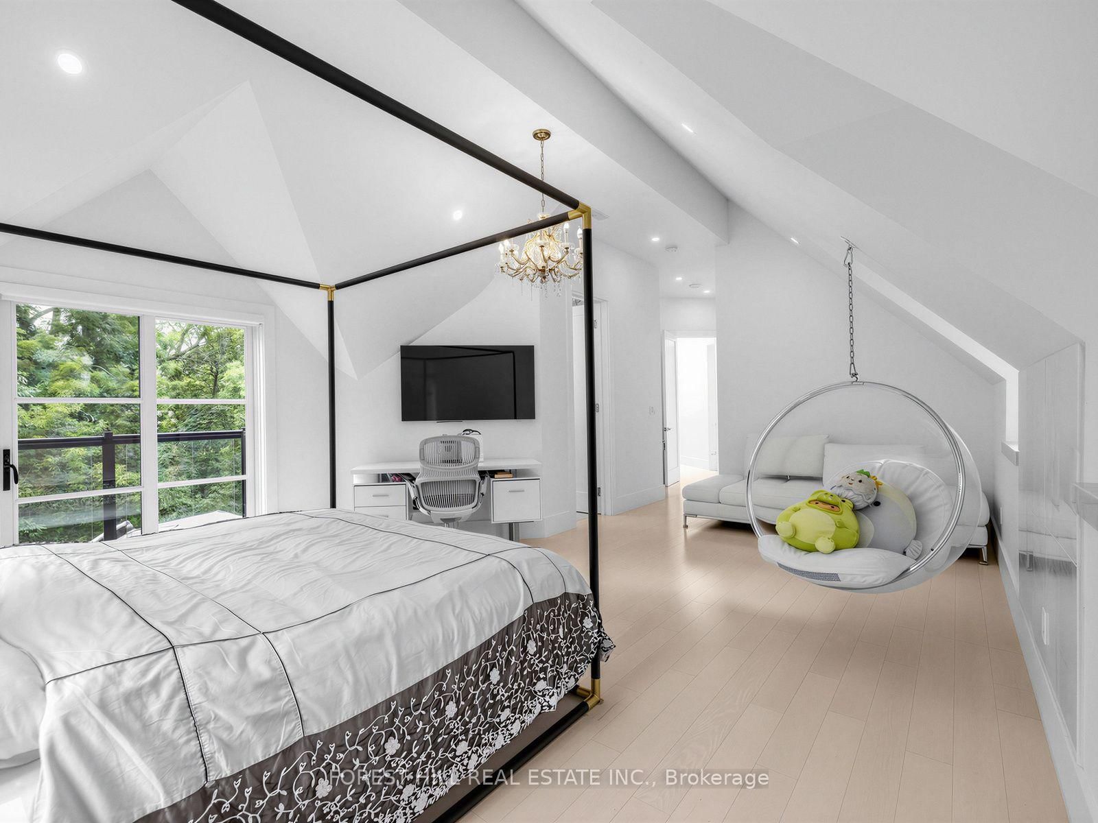 55 Strathearn Boulevard • Toronto, ON photo 30