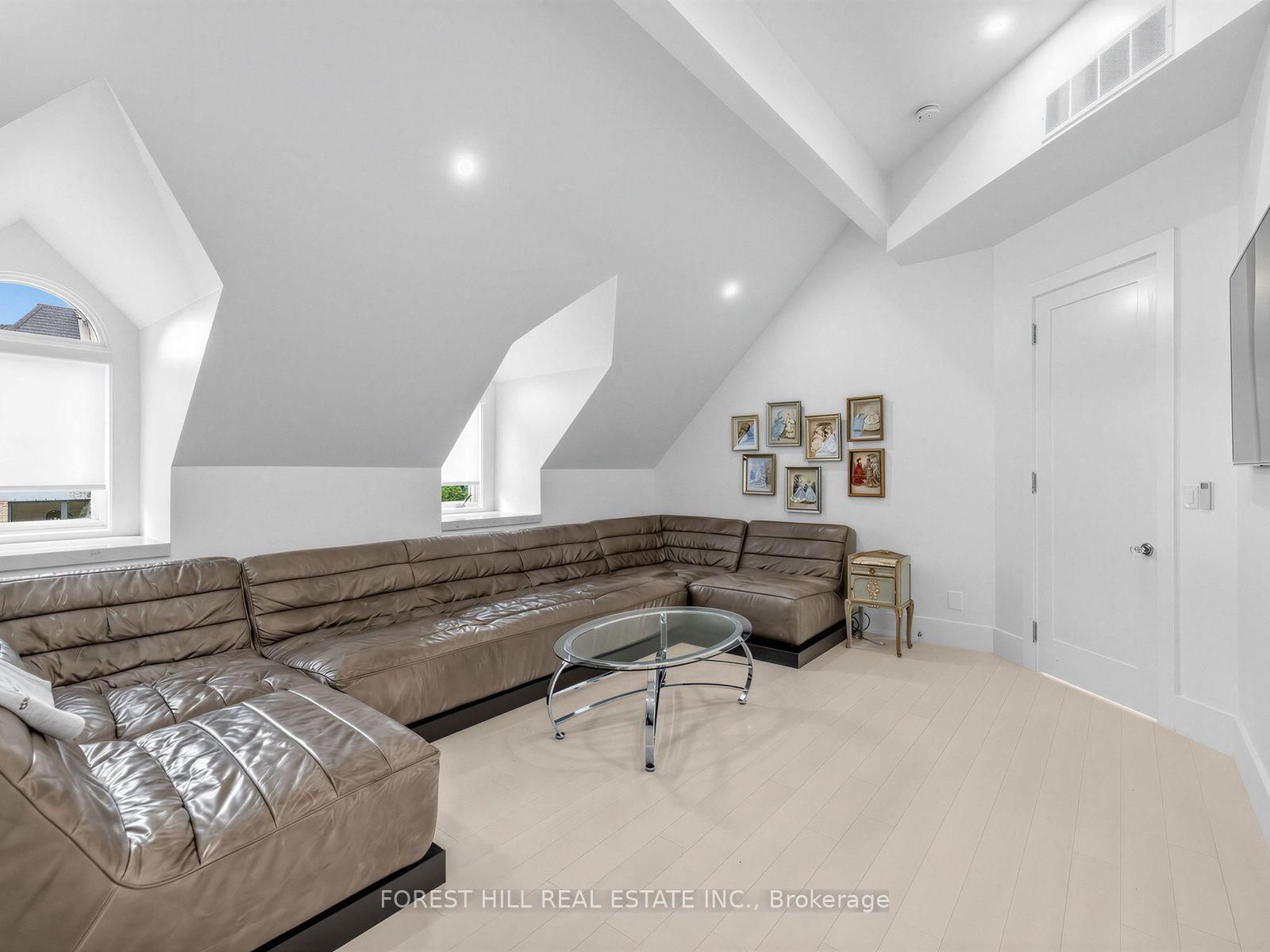 55 Strathearn Boulevard • Toronto, ON photo 31