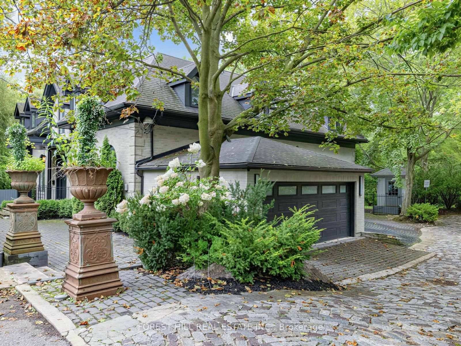 55 Strathearn Boulevard • Toronto, ON photo 50