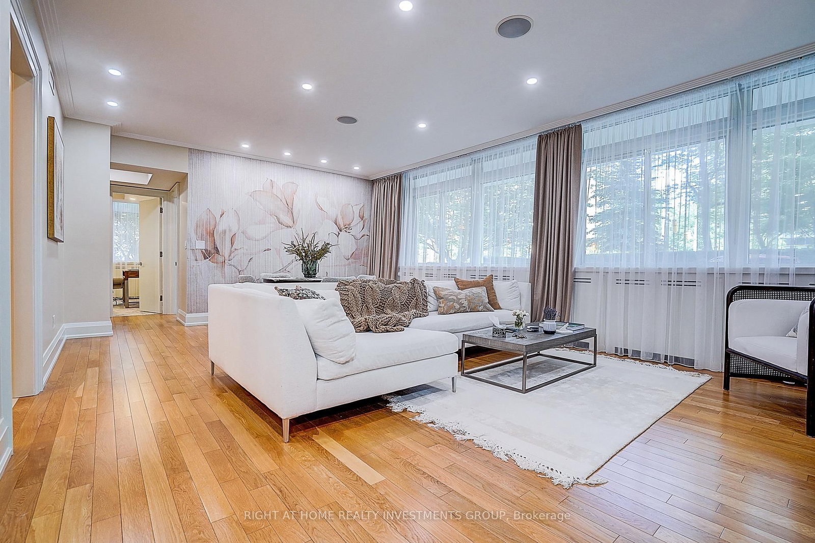 500 Avenue Road • #102 • Toronto, ON photo 14