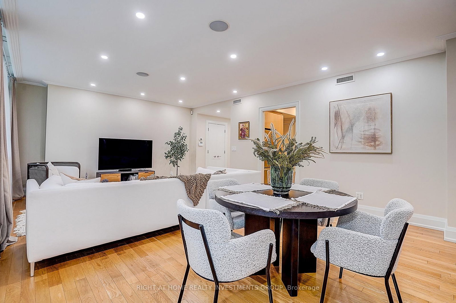 500 Avenue Road • #102 • Toronto, ON photo 20