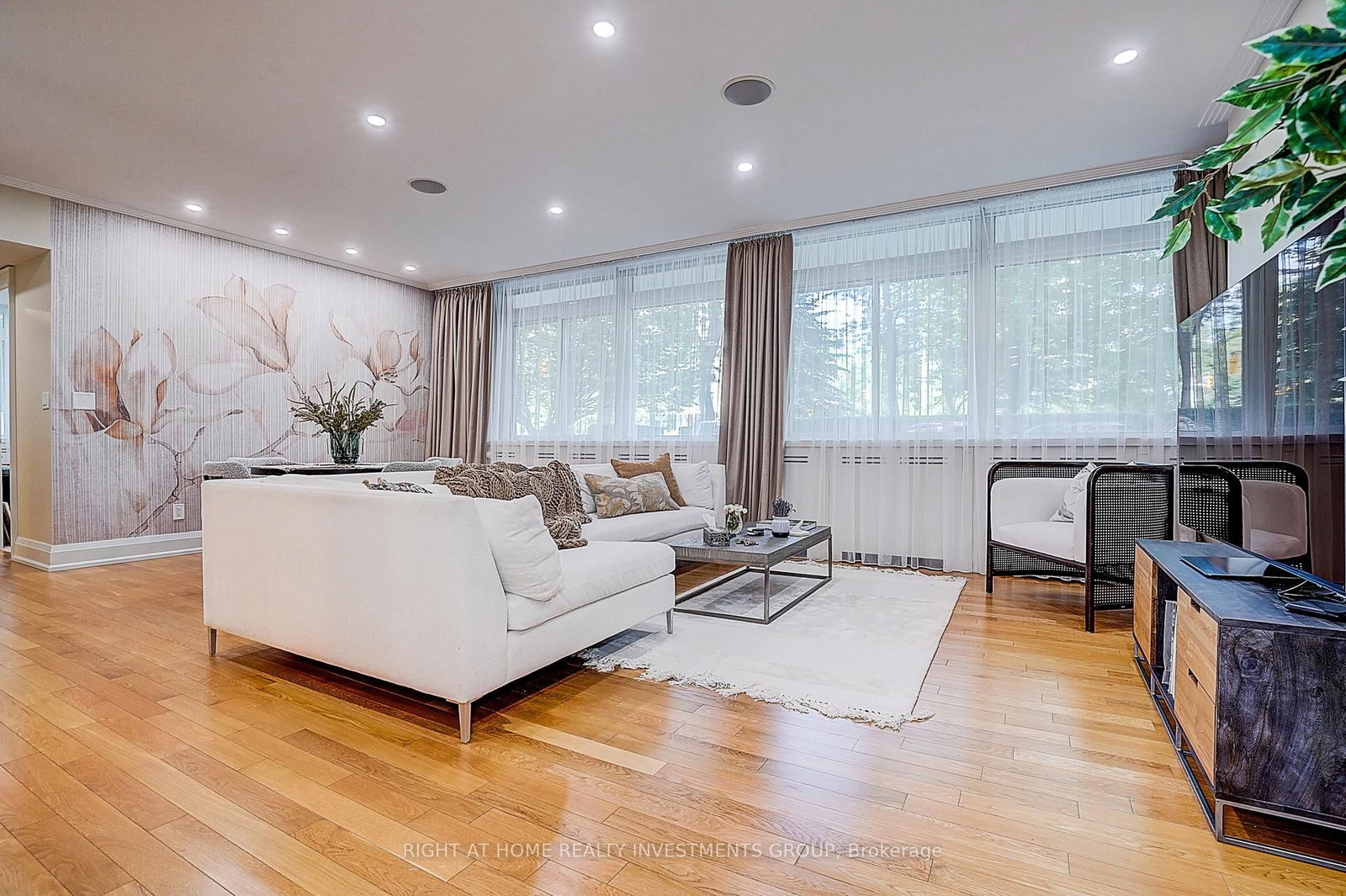 500 Avenue Road • #102 • Toronto, ON photo 21