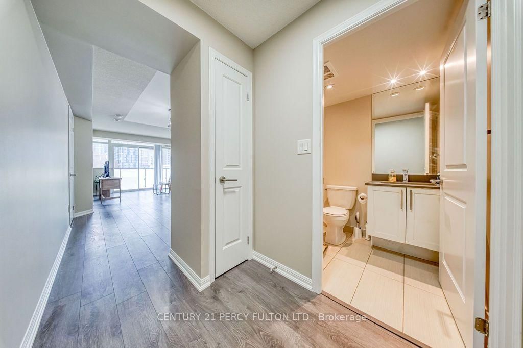400 Adelaide Street E • #1107 • Toronto, ON photo 6