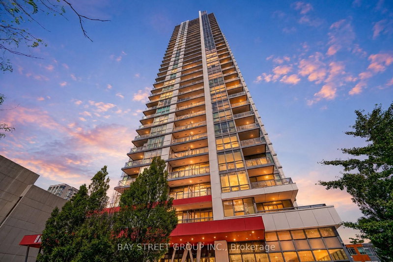 2006 - 88 Sheppard Avenue E