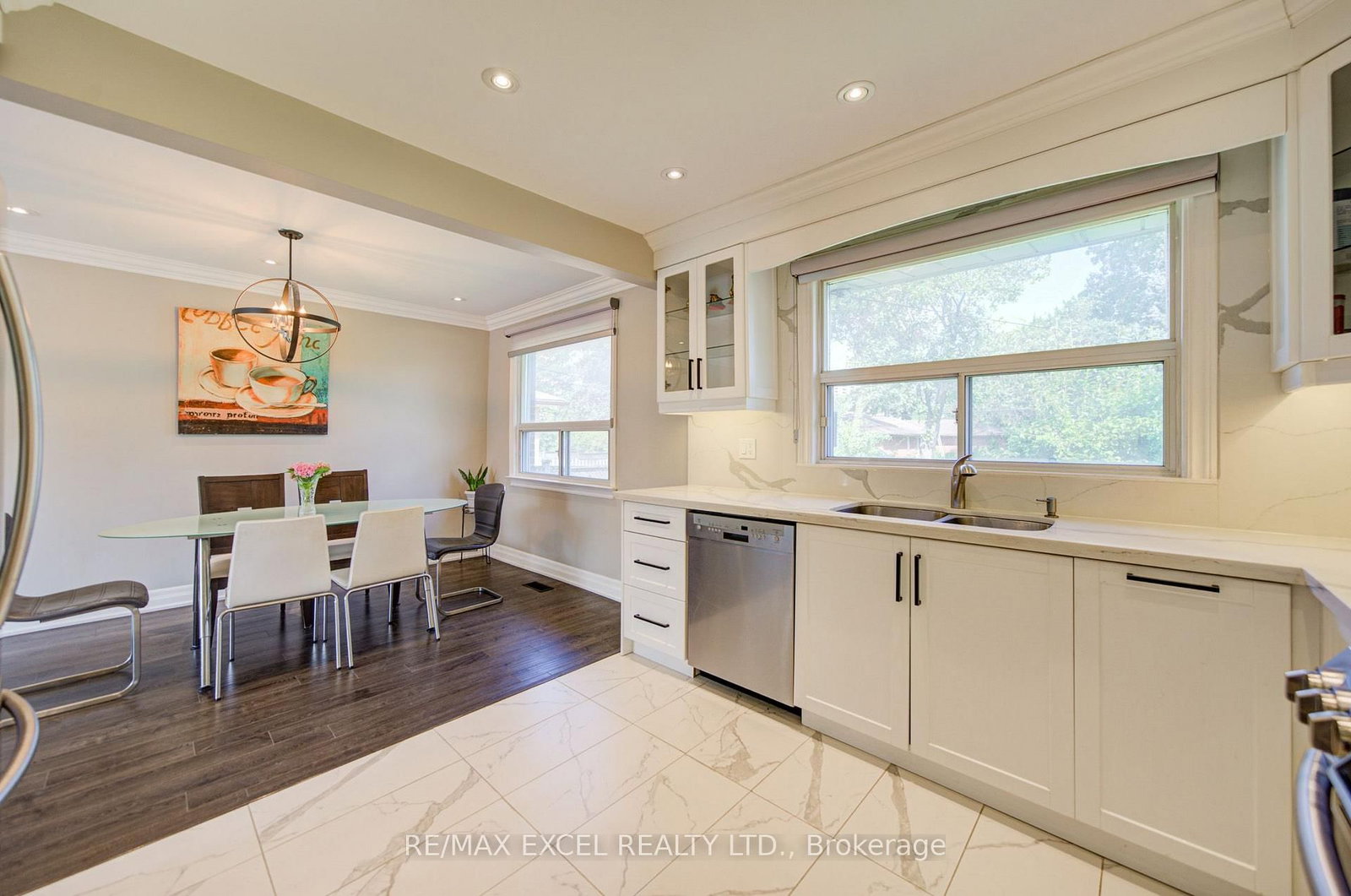 6 Averill Crescent • Toronto, ON photo 16