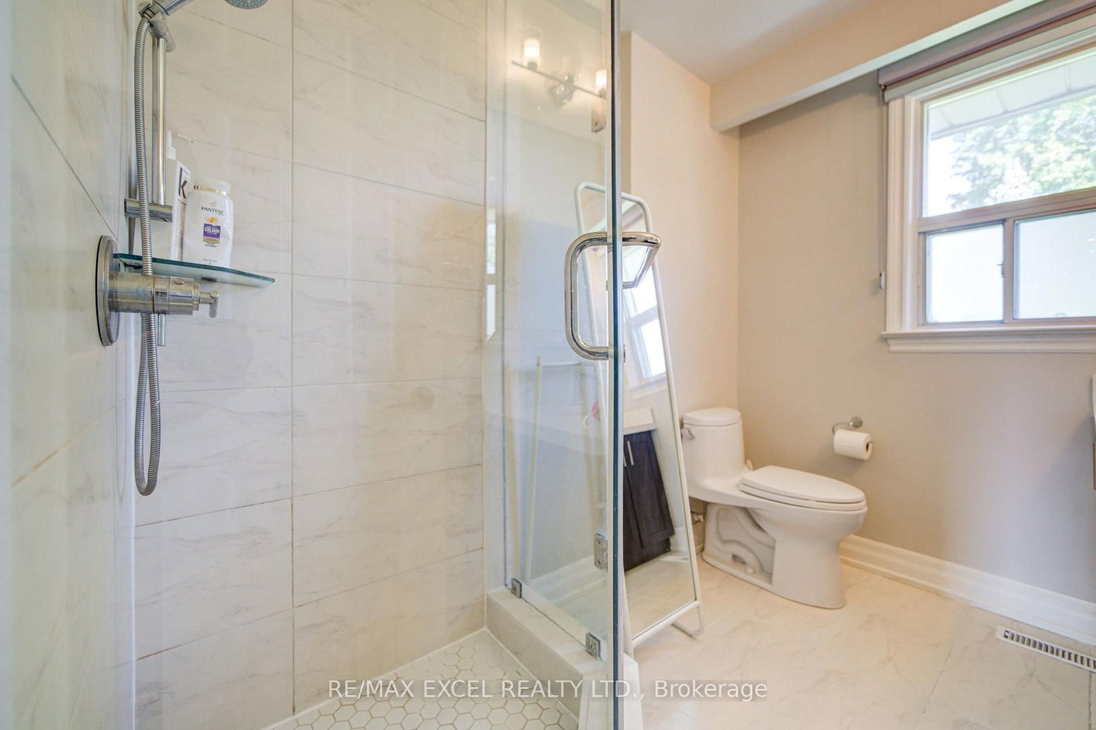 6 Averill Crescent • Toronto, ON photo 28