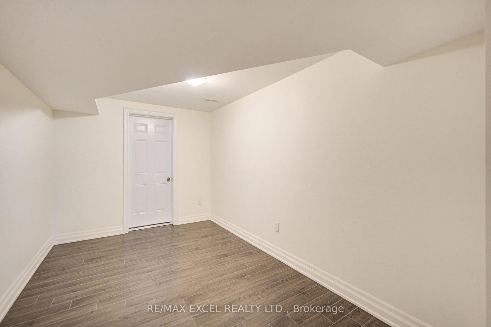 6 Averill Crescent • Toronto, ON photo 39