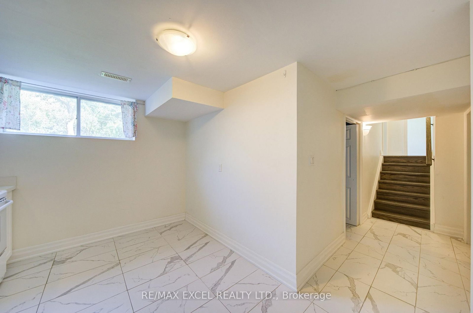 6 Averill Crescent • Toronto, ON photo 41