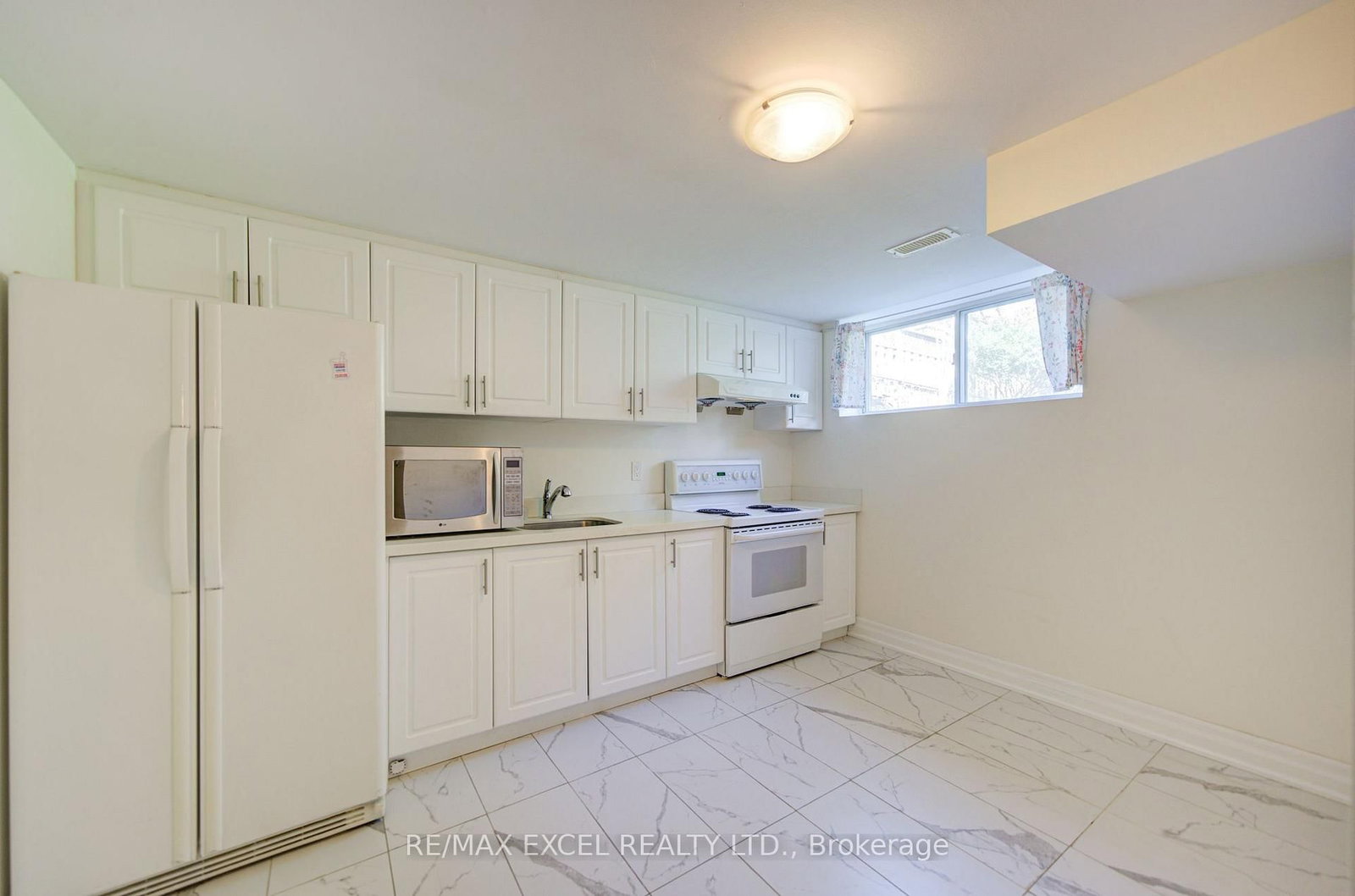 6 Averill Crescent • Toronto, ON photo 42