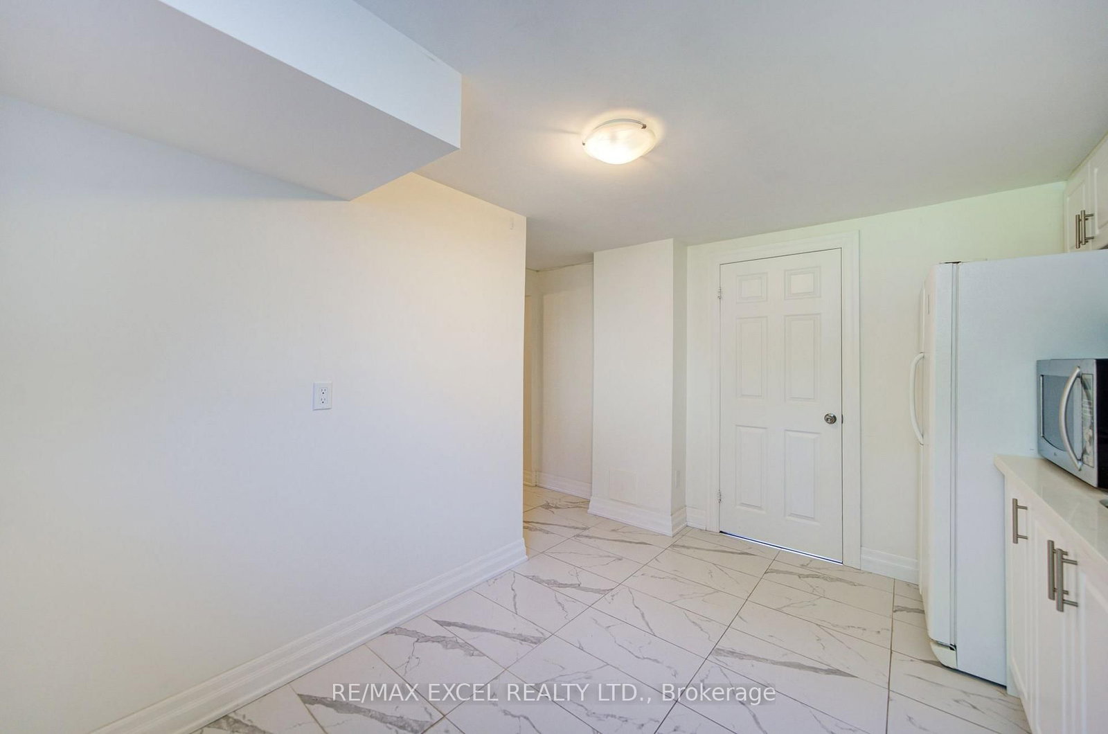 6 Averill Crescent • Toronto, ON photo 43
