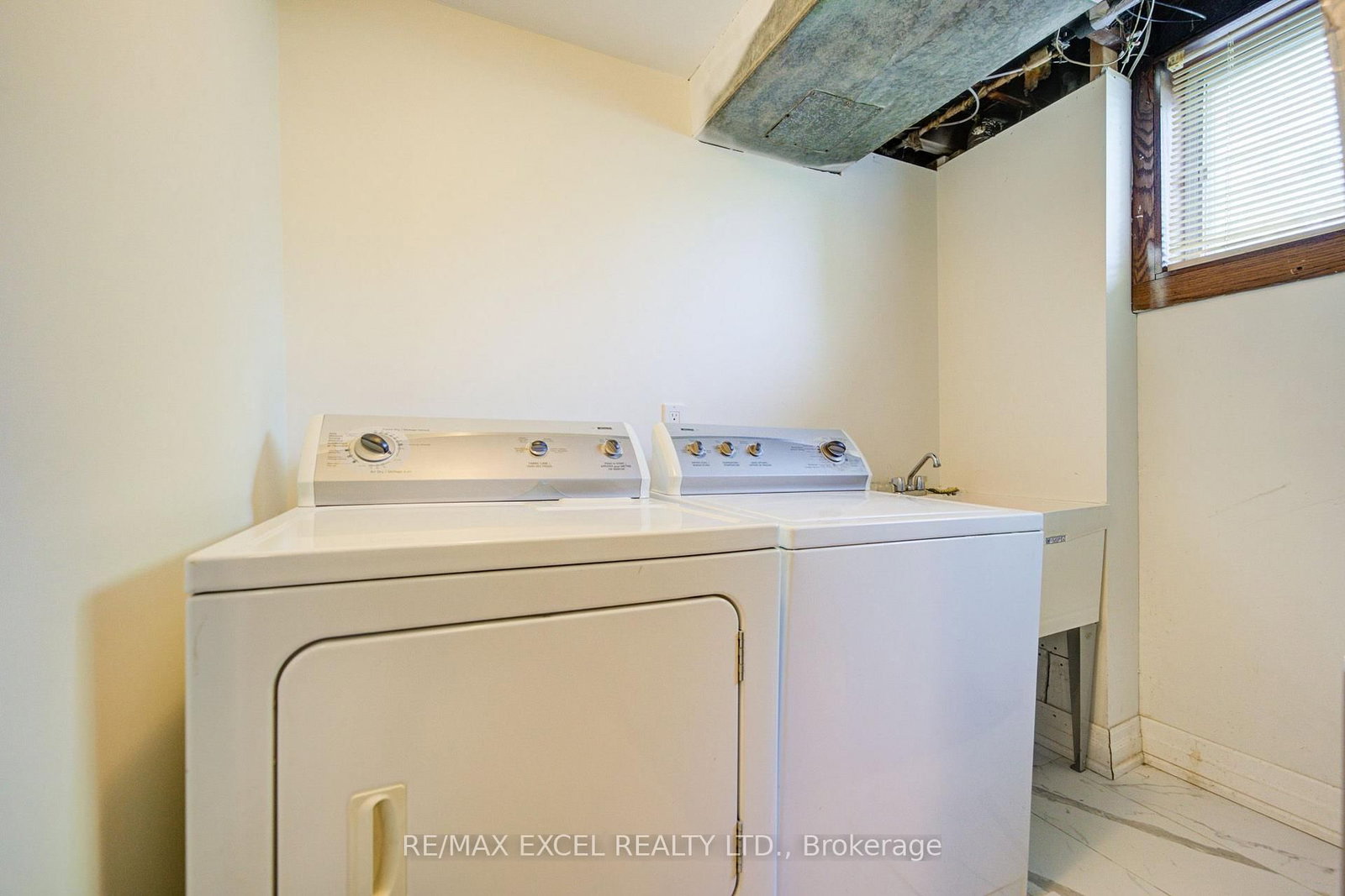 6 Averill Crescent • Toronto, ON photo 44