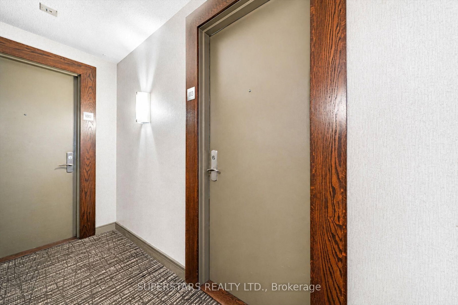 761 Bay Street • #1813 • Toronto, ON photo 19
