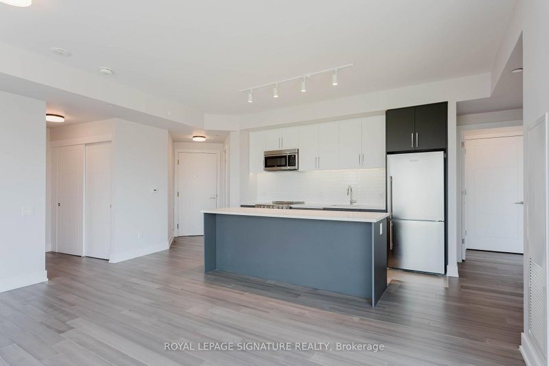 306 - 2525 Bathurst Street