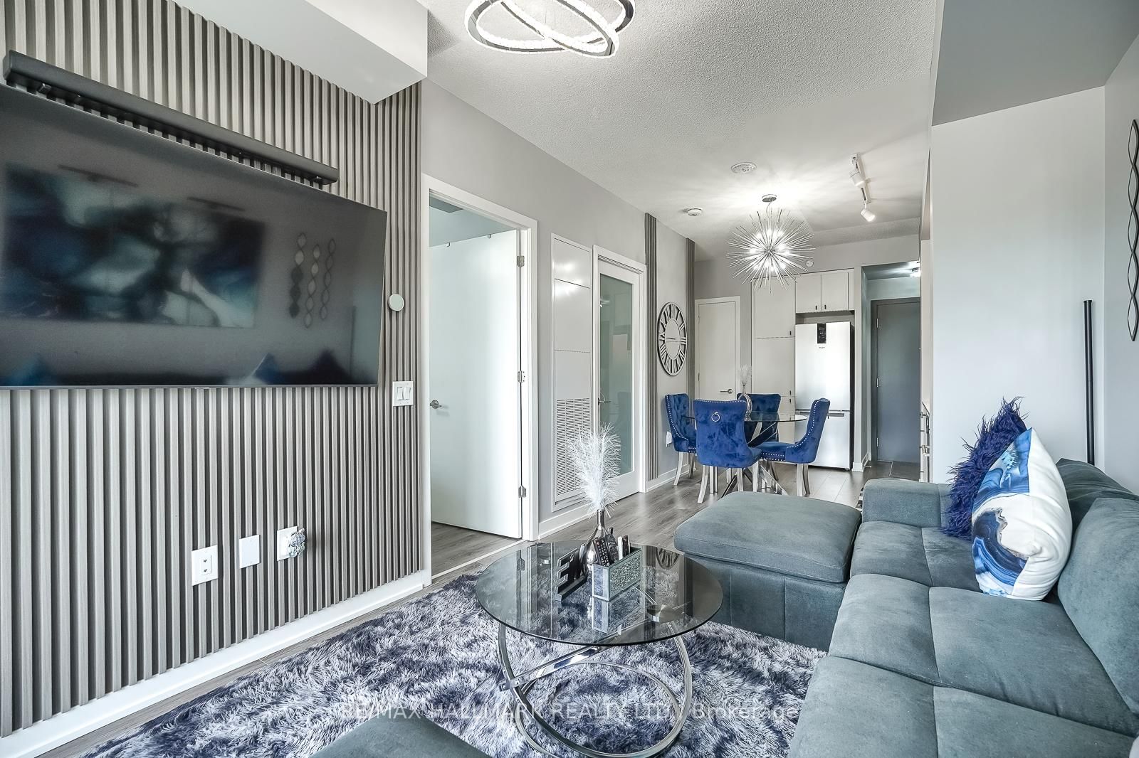 9 Tecumseth Street • #421 • Toronto, ON photo 12