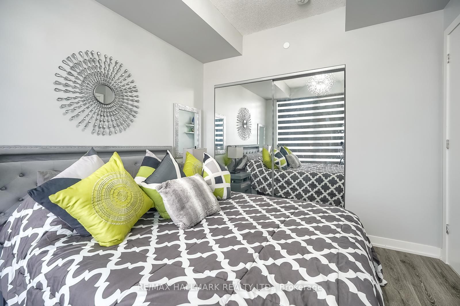 9 Tecumseth Street • #421 • Toronto, ON photo 19