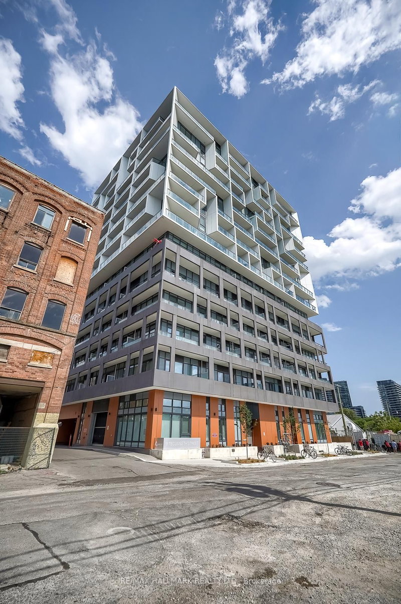 421 - 9 Tecumseth Street