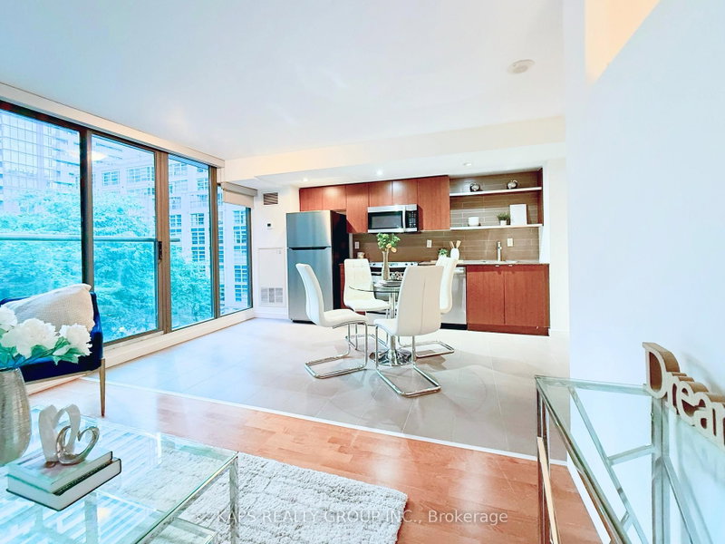 410 - 33 Lombard Street