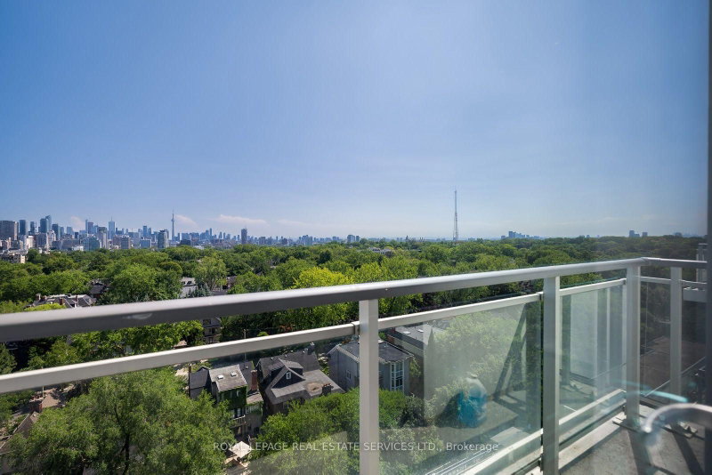 1110 - 223 St Clair Avenue W