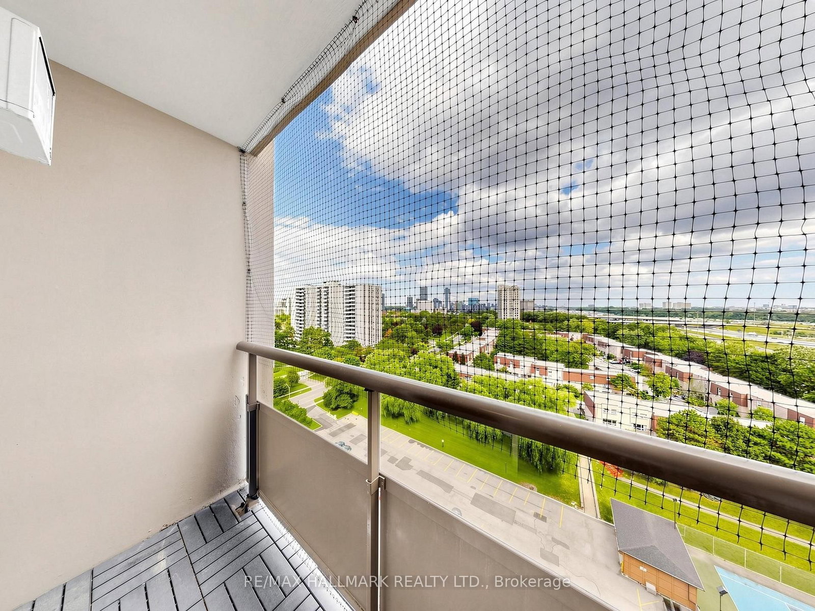 5 Parkway Forest Drive • #1609 • Toronto, ON photo 25