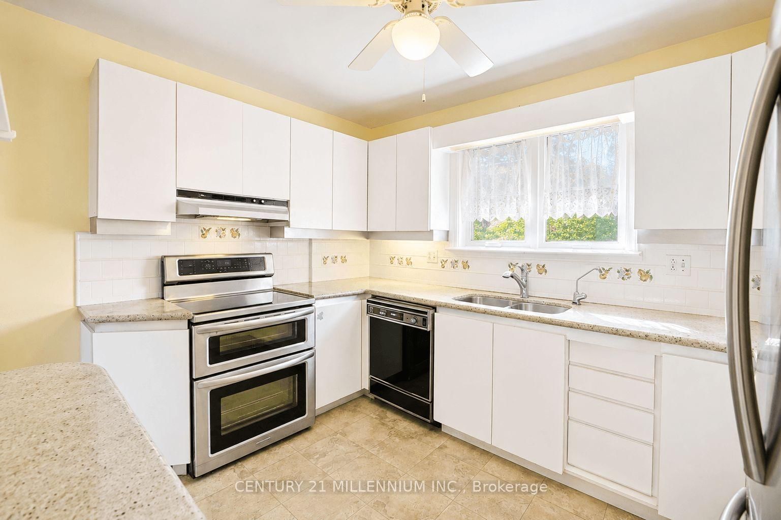 169 Ranee Avenue • Toronto, ON photo 17