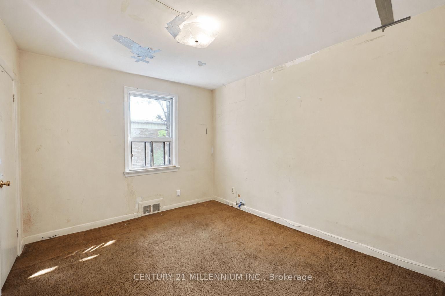 169 Ranee Avenue • Toronto, ON photo 9